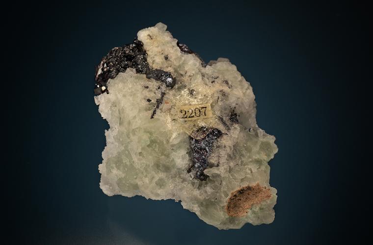 PROUSTITE on PYRARGYRITE with FLUORITE